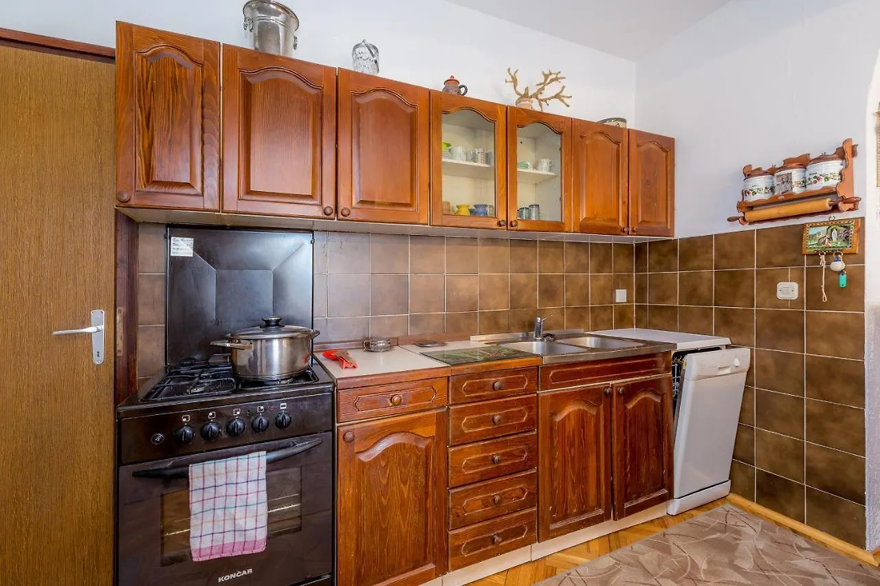 Hébergement de vacances Apartments Majnaric Pinezići Croatie